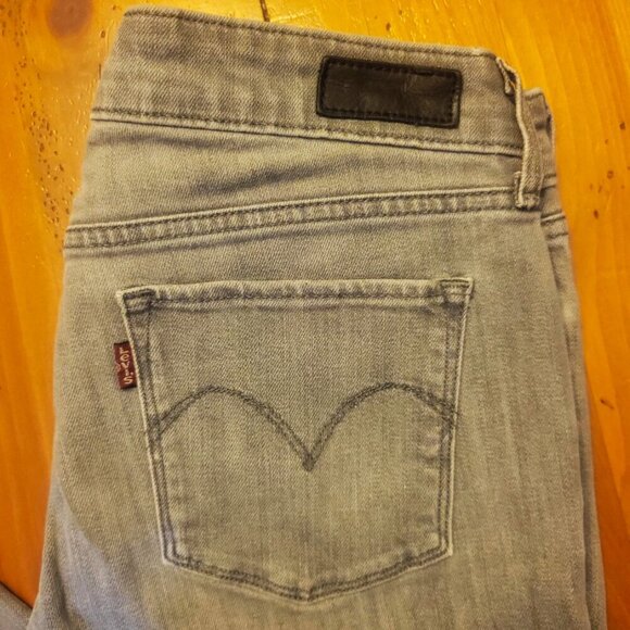 Levi's Women's Modern Rise Skinny Curve in Gray Denim - Size 27 - Picture 10 of 13